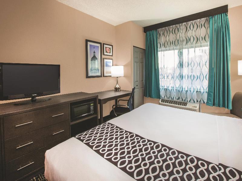 La Quinta Inn Indianapolis North at Pyramids image