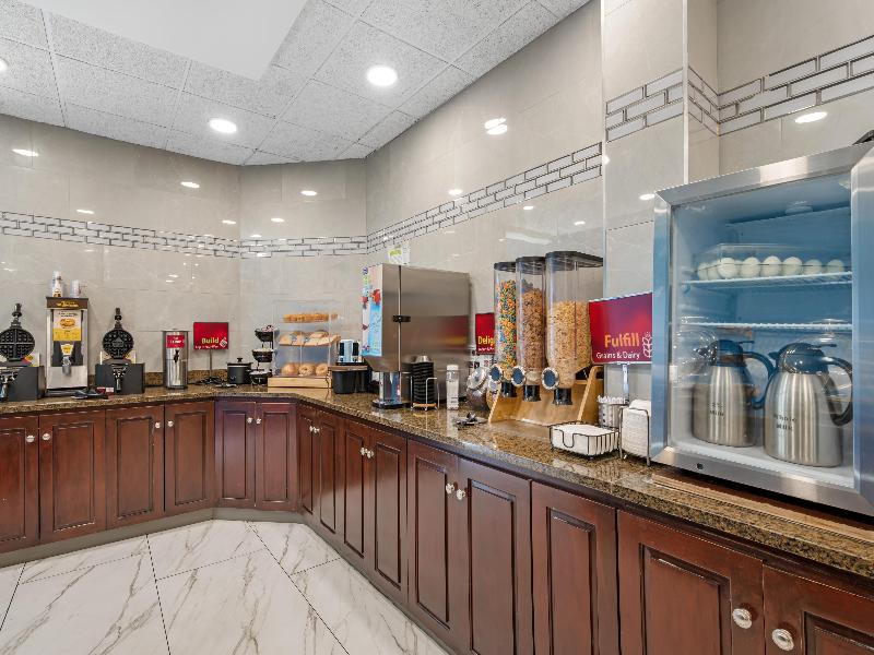Best Western Plus Indianapolis North at Pyramids image