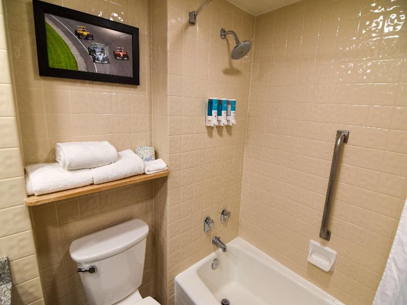 Best Western Plus Indianapolis North at Pyramids image