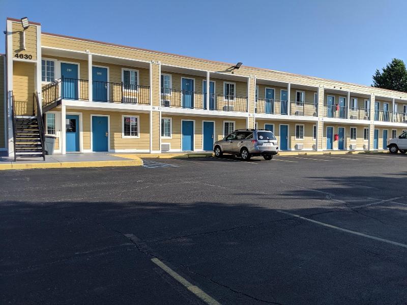 Americas Best Value Inn-Indy Northwest image