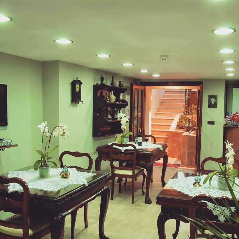 Villa Sphendone image