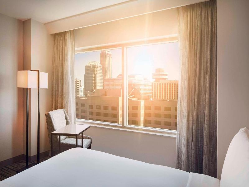 Indianapolis Marriott Downtown image