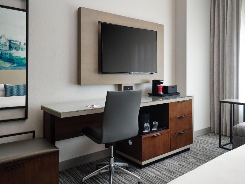 Indianapolis Marriott Downtown image