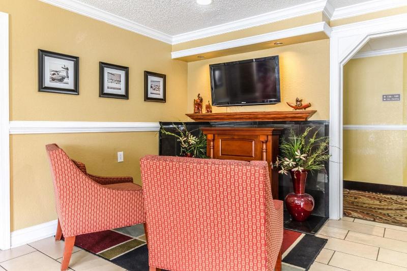 Rodeway Inn & Suites Jacksonville Near Camp Lejeun image