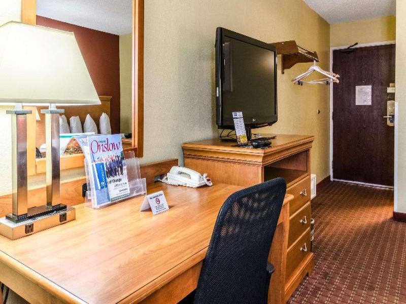 Rodeway Inn & Suites Jacksonville Near Camp Lejeun image