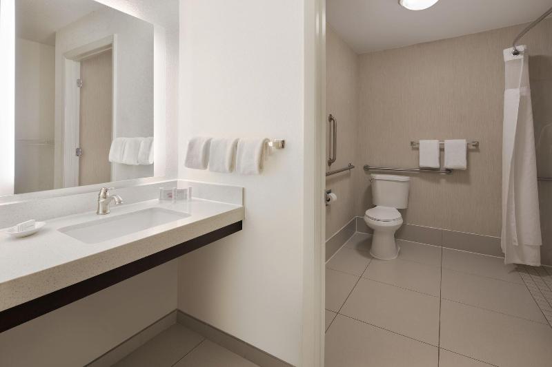 Residence Inn Indianapolis Airport image