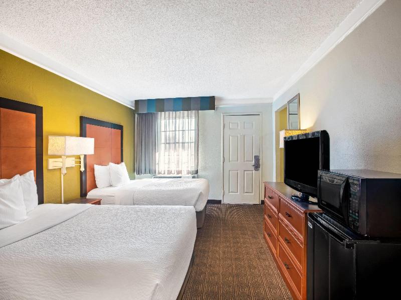 La Quinta Inn Killeen – Fort Hood image