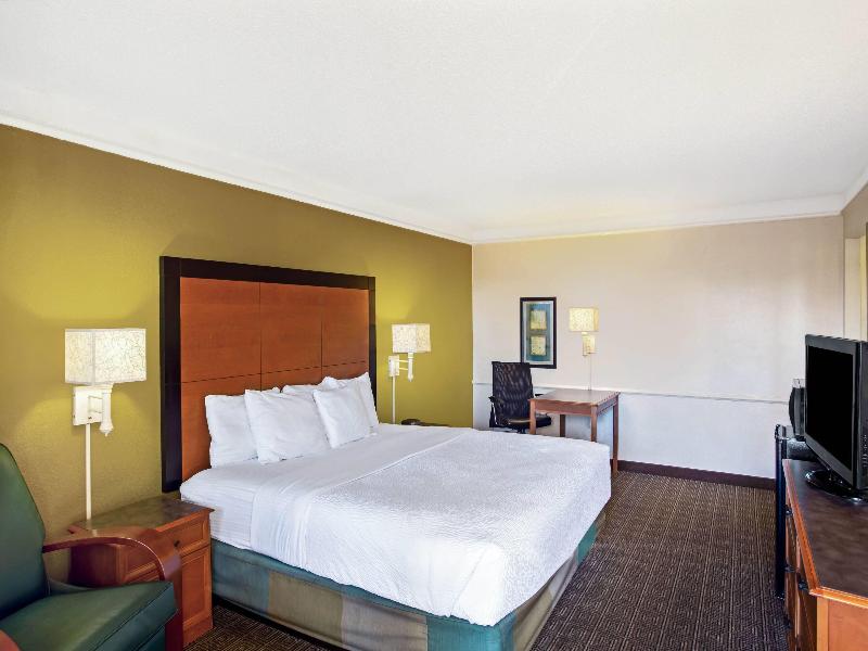 La Quinta Inn Killeen – Fort Hood image