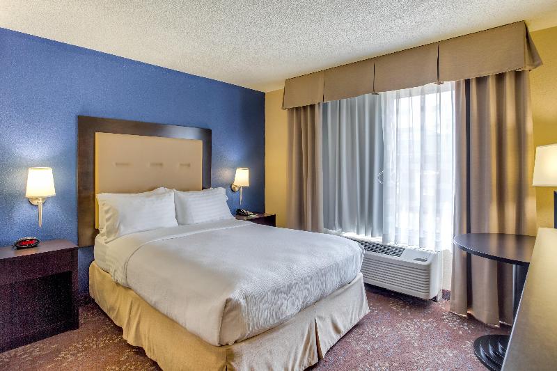 Holiday Inn Indianapolis Carmel By IHG image