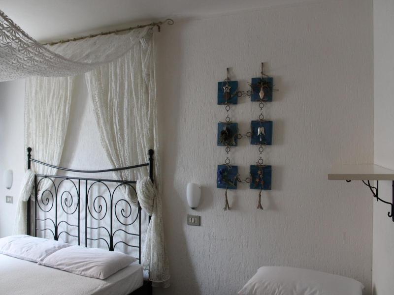 Jolly Residence image