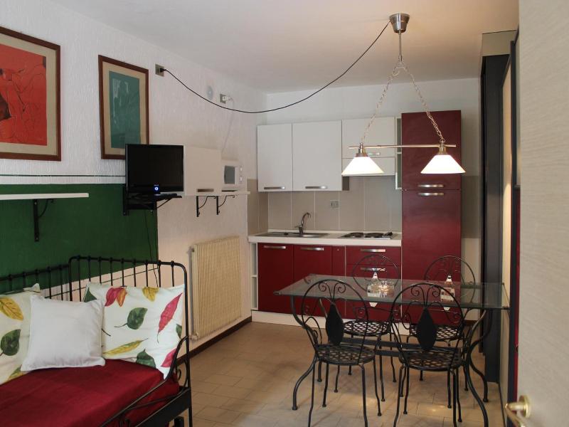 Jolly Residence image