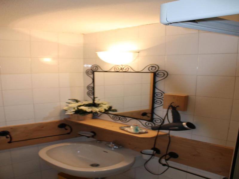 Jolly Residence image