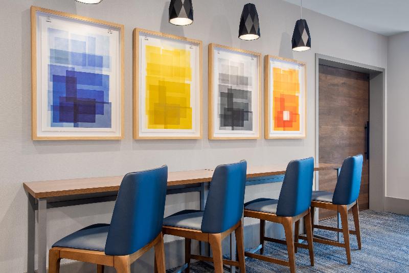 Holiday Inn Express Hotel & Suites Terra Haute