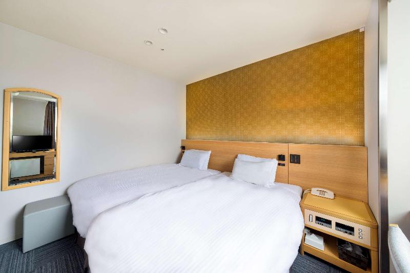 SureStay Plus Hotel by Best Western Shin-Osaka image