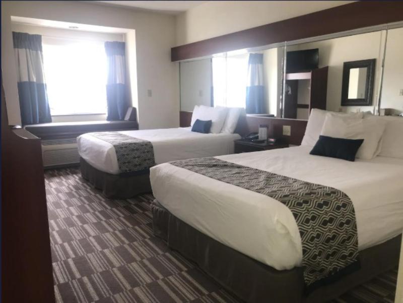 Microtel Inn & Suites By Wyndham Indianapolis Air image
