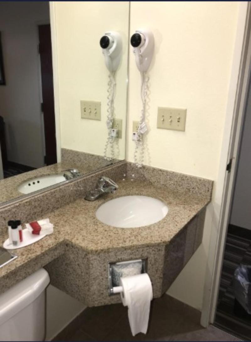 Microtel Inn & Suites By Wyndham Indianapolis Air image