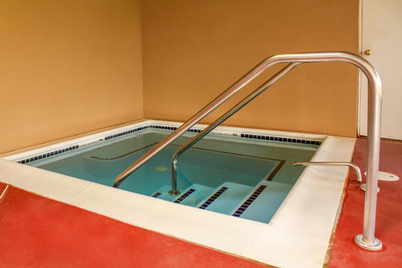 Holiday Inn Express Lewisburg/New Columbia image