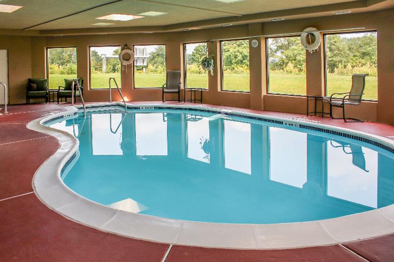 Holiday Inn Express Lewisburg/New Columbia image
