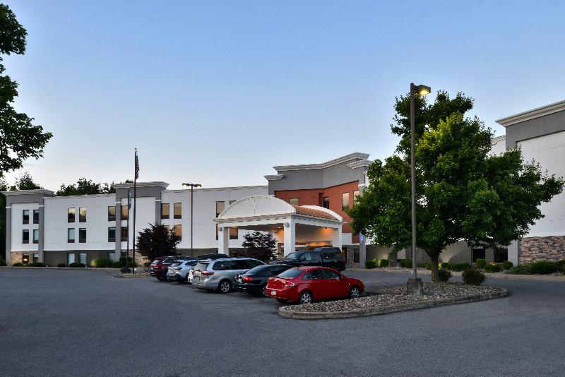 Holiday Inn Express Lewisburg/New Columbia image