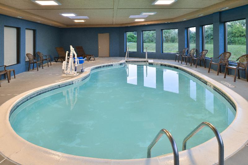 Holiday Inn Express Lewisburg/New Columbia image