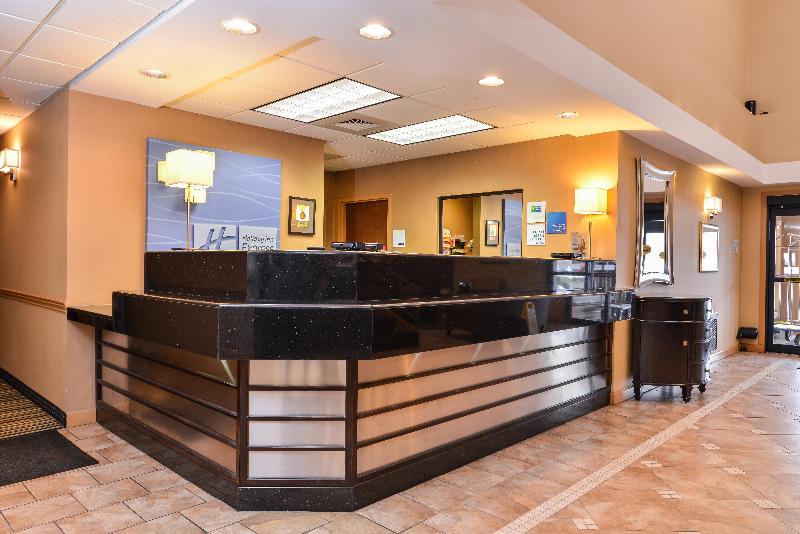 Holiday Inn Express Lewisburg/New Columbia image
