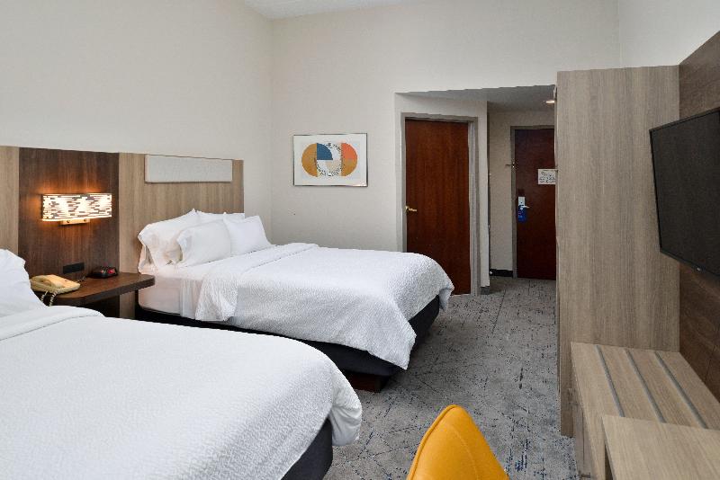Holiday Inn Express Lewisburg/New Columbia image