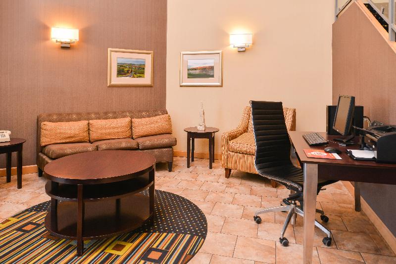 Holiday Inn Express Lewisburg/New Columbia image