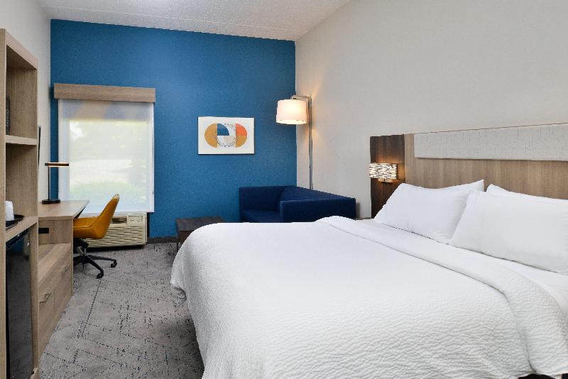Holiday Inn Express Lewisburg/New Columbia image
