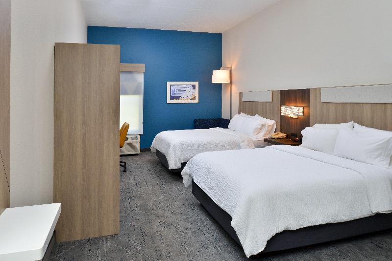 Holiday Inn Express Lewisburg/New Columbia image