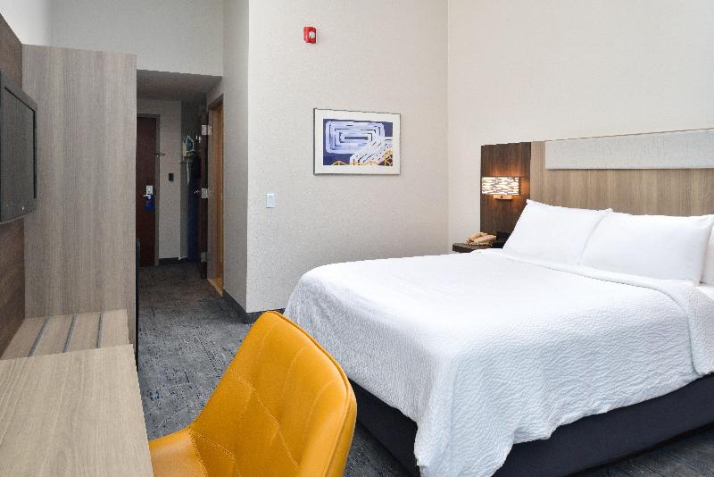 Holiday Inn Express Lewisburg/New Columbia image