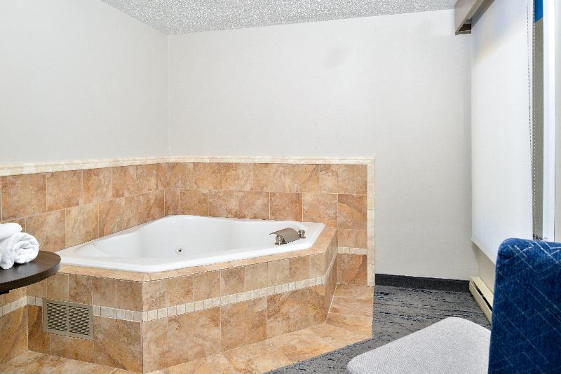 Holiday Inn Express Lewisburg/New Columbia image