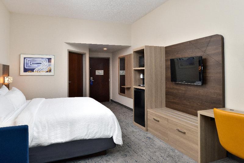 Holiday Inn Express Lewisburg/New Columbia image