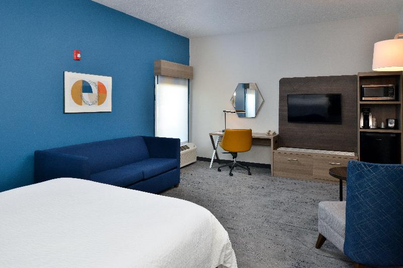 Holiday Inn Express Lewisburg/New Columbia image