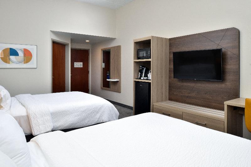 Holiday Inn Express Lewisburg/New Columbia image
