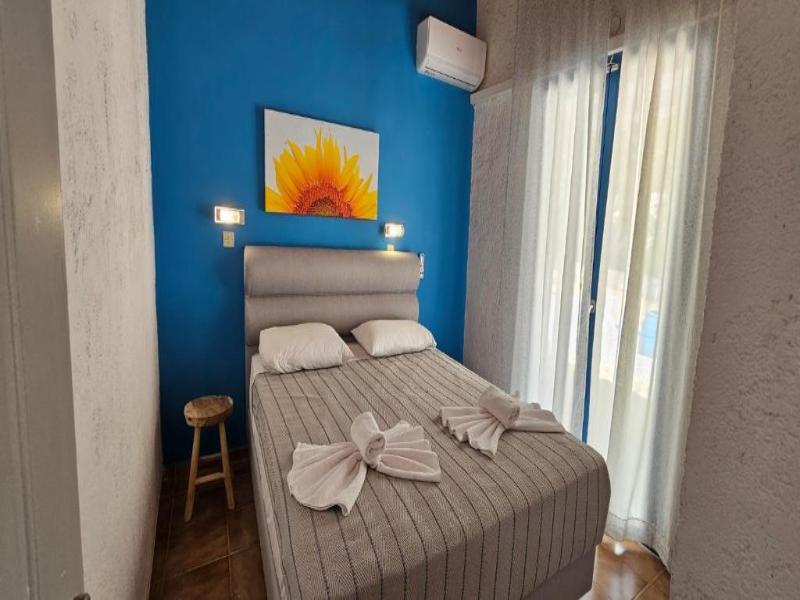 Metaxatos Apartments image
