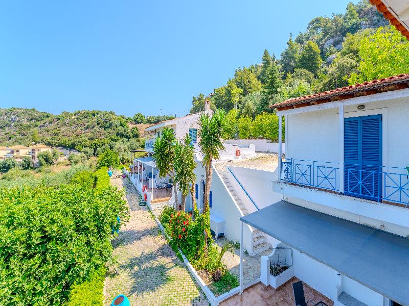 Metaxatos Apartments image