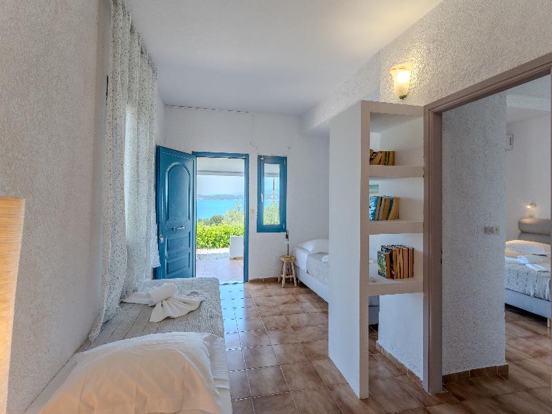 Metaxatos Apartments image