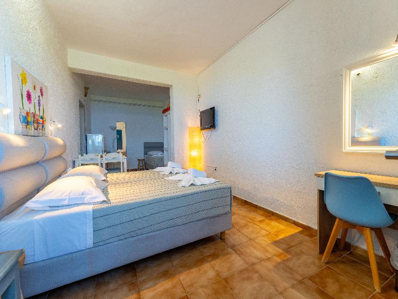 Metaxatos Apartments image