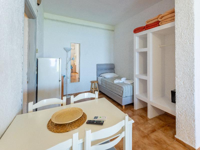 Metaxatos Apartments image