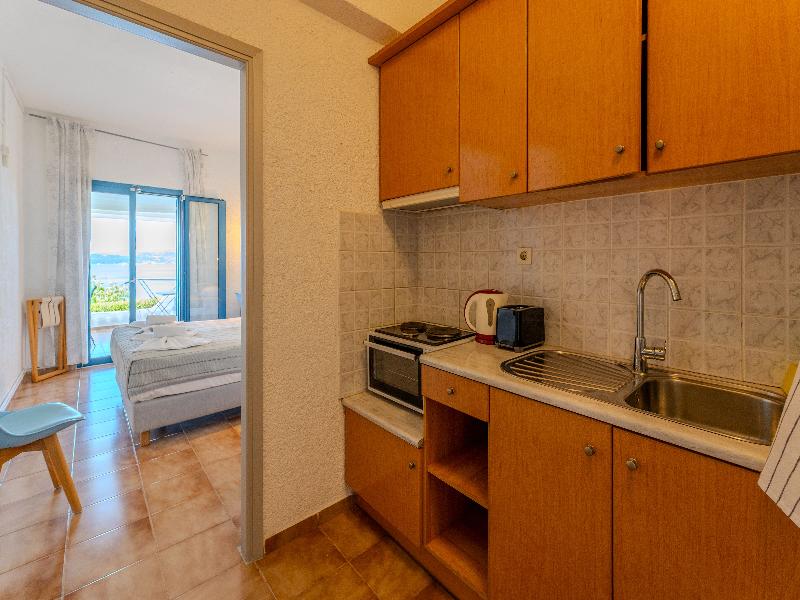 Metaxatos Apartments image