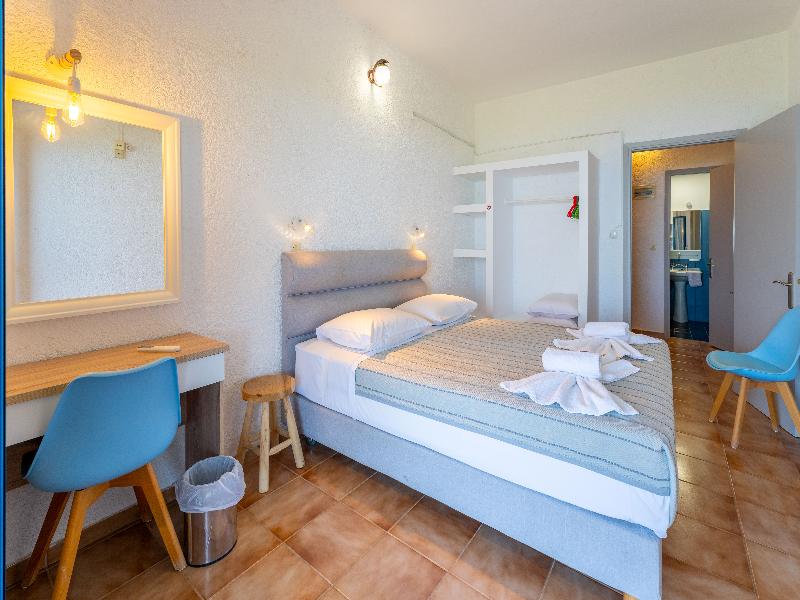 Metaxatos Apartments image