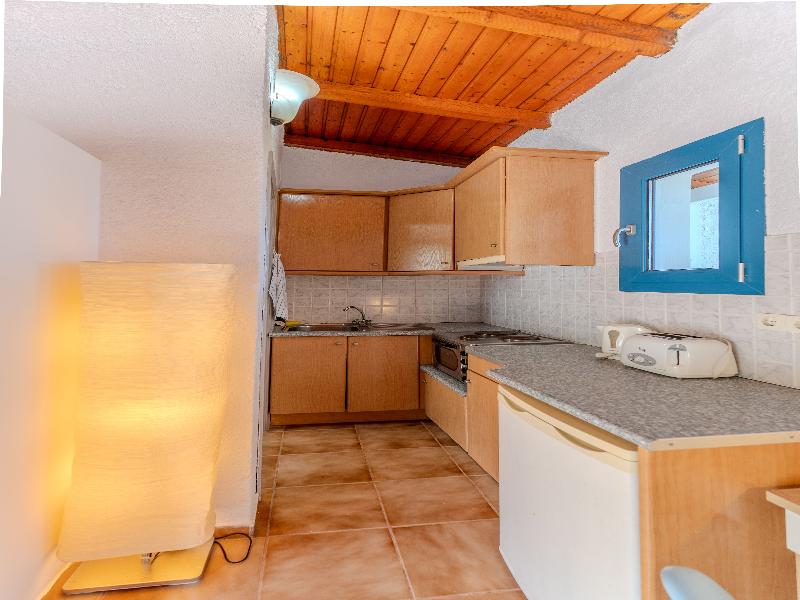 Metaxatos Apartments image
