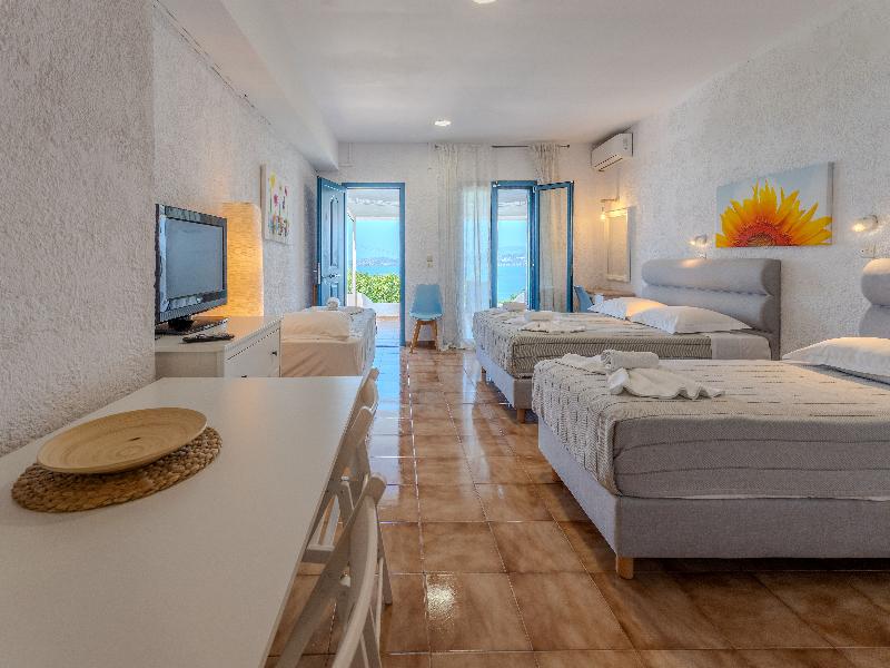 Metaxatos Apartments image