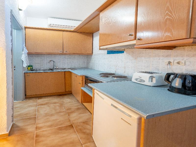 Metaxatos Apartments image