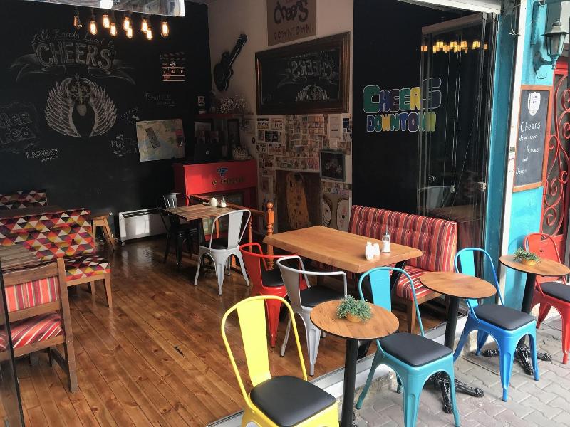 Cheers Midtown Hostel image