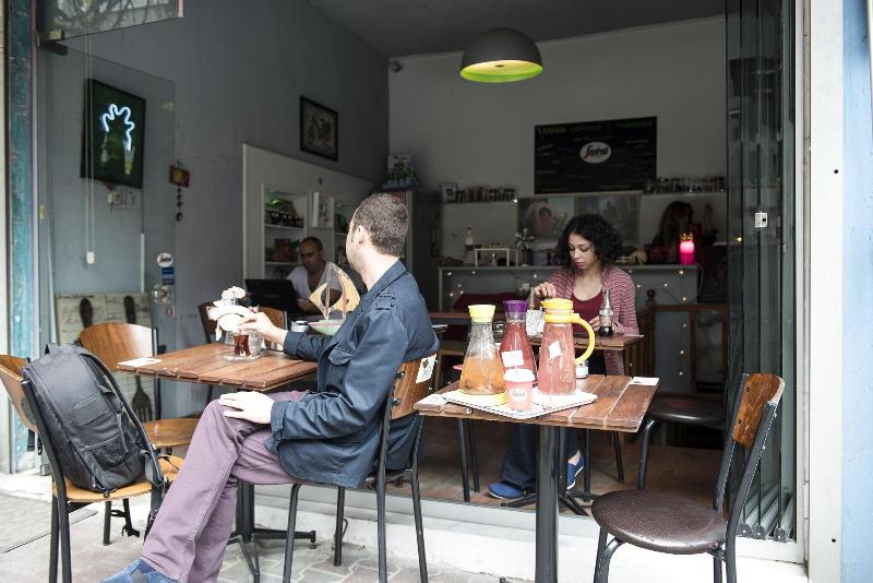 Cheers Midtown Hostel image