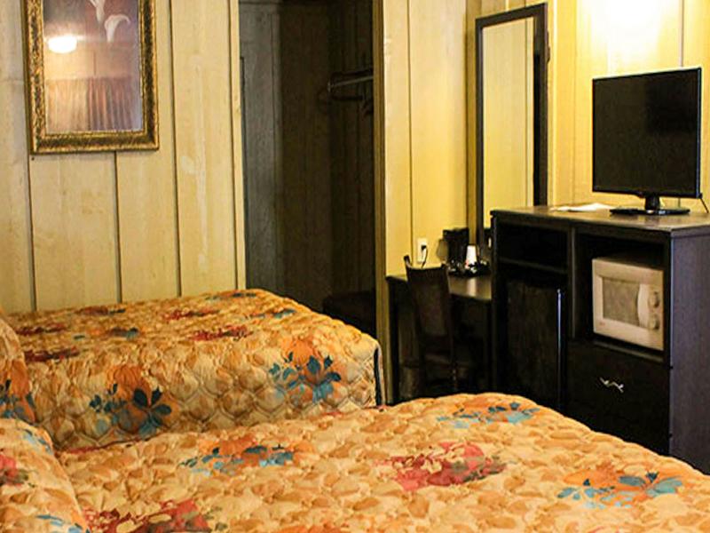 Charles Wesley Motor Lodge Broken Bow image
