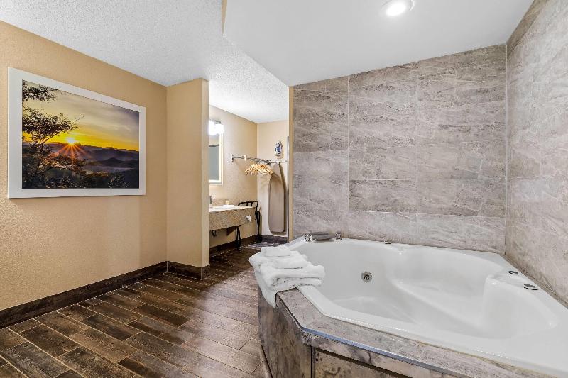 Days Inn by Wyndham Black River Falls image