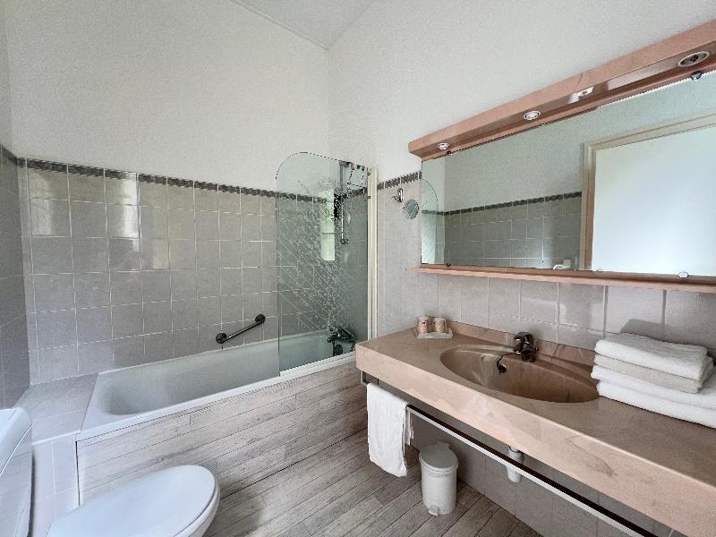 Logis Hotel des Thermes image