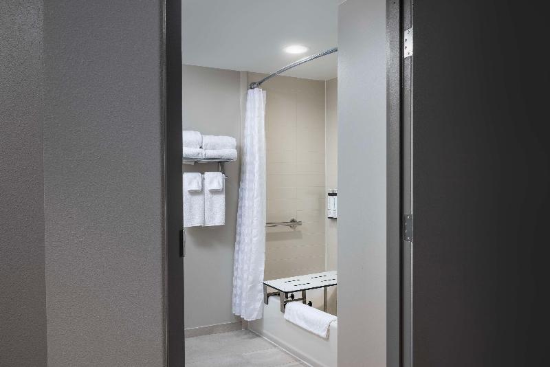 Hyatt Place Indianapolis Airport image